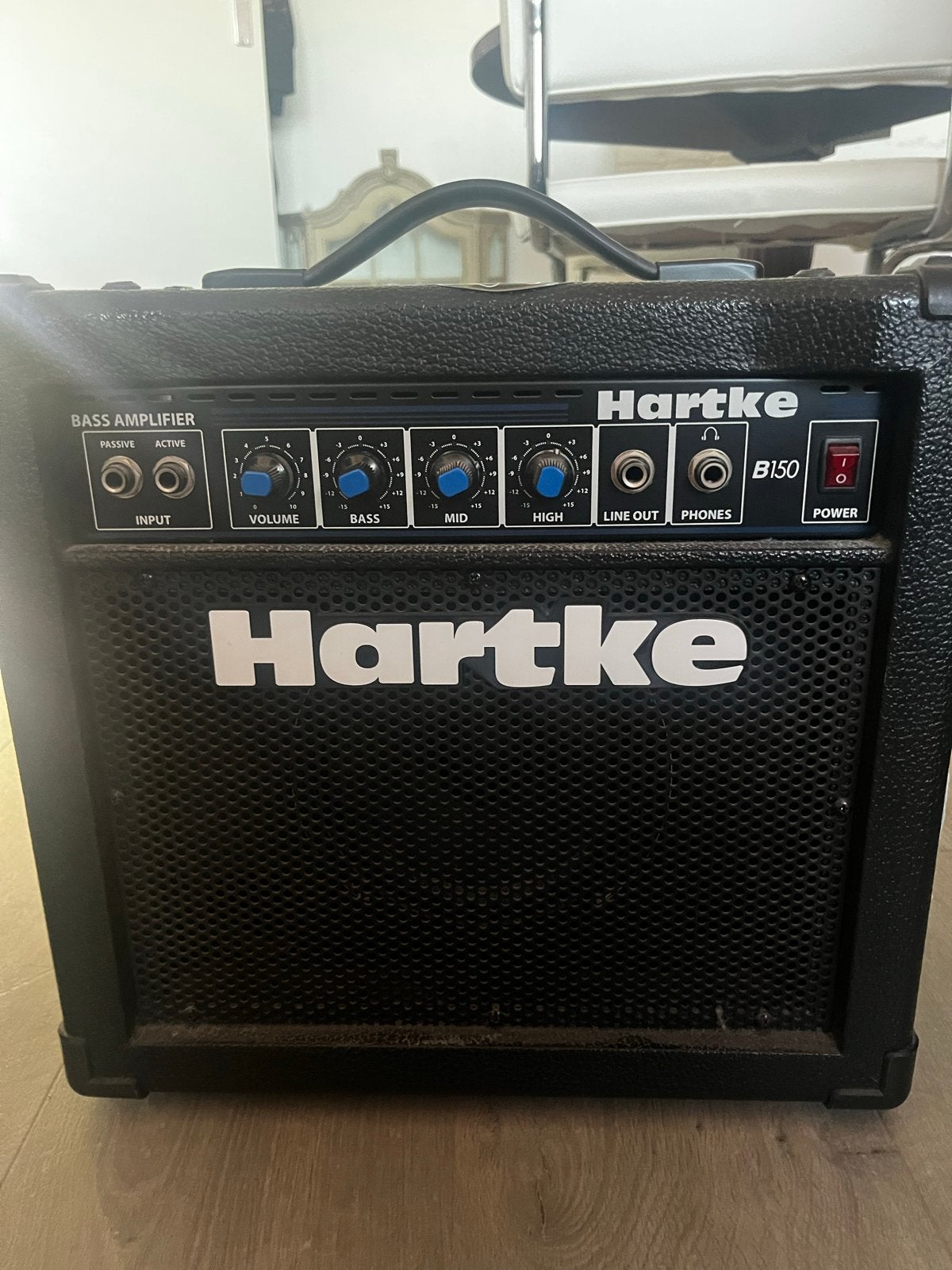 Hartke B150 Basgitaarversterker - Compact en Krachtig, Ophalen, Gebruikt, Basgitaar, 100 watt of meer
