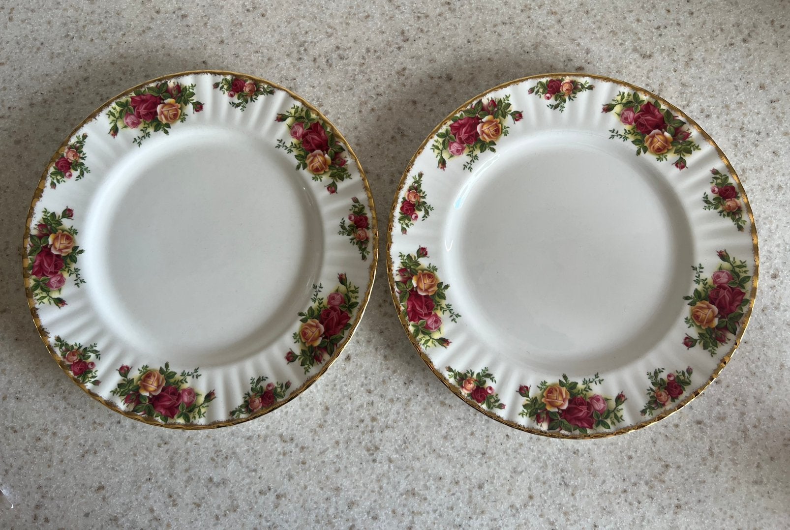 2 dinerborden Old Country Roses Royal Albert, Verzenden