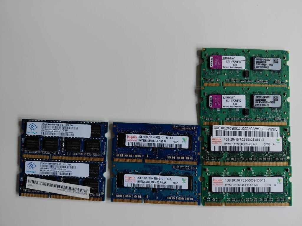 Laptop Geheugen 2 x 4 gb en 2 x 2GB en 4 x 1 GB, Computers en Software, RAM geheugen, Gebruikt, DDR3, Ophalen of Verzenden, Laptop