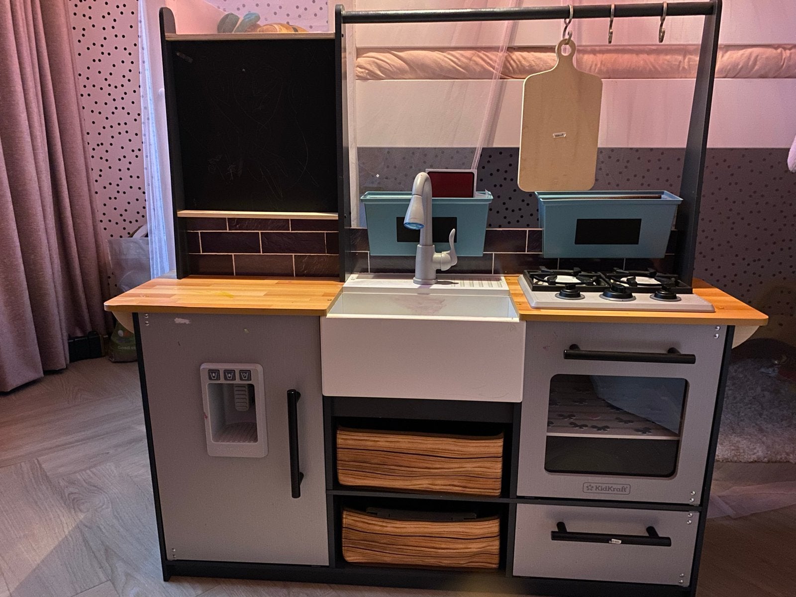 KidKraft Speelkeuken met Licht en Geluid - Zo goed als nieuw, Kinderen en Baby's, Speelgoed | Speelkeukens, Ophalen, Zo goed als nieuw