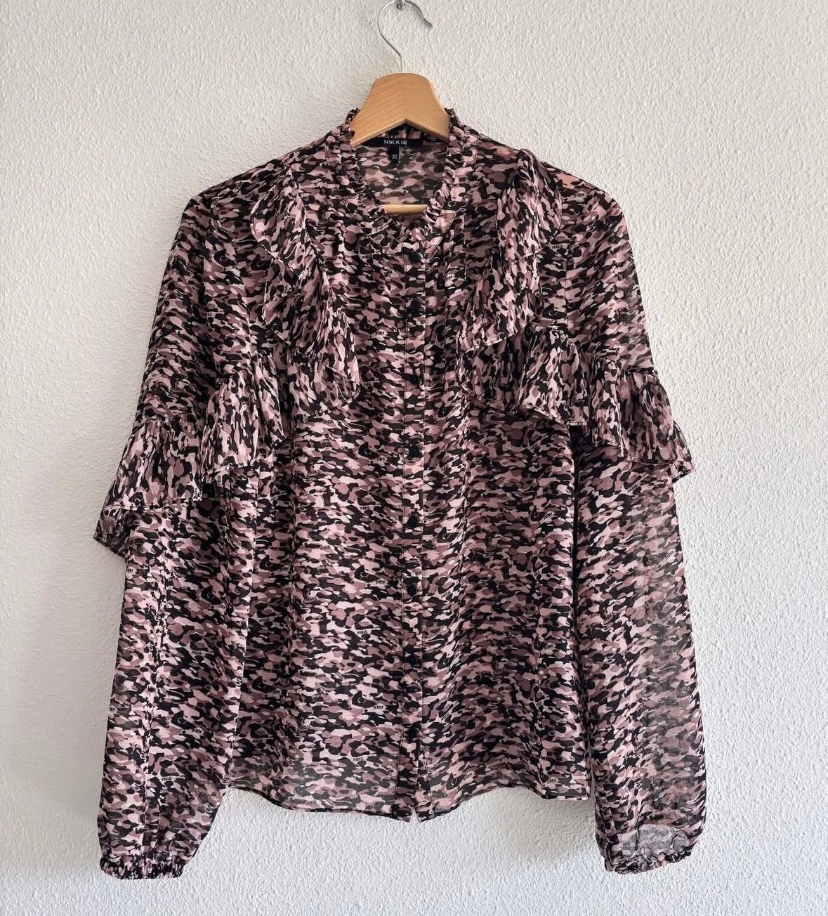 Nikkie roze zwarte blouse maat m, Ophalen of Verzenden, Zo goed als nieuw, Maat 38/40 (M), Roze