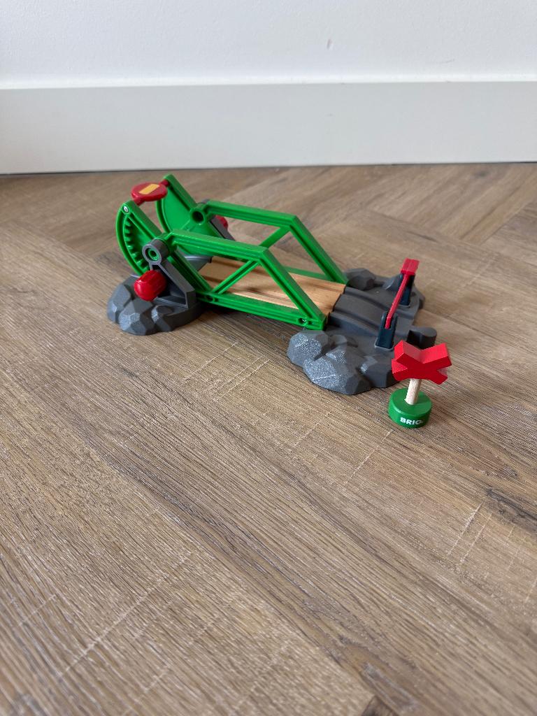 Heel goed Brio haven houten trein set 33061 ophaal brug toy, Ophalen of Verzenden, Zo goed als nieuw, Overige typen
