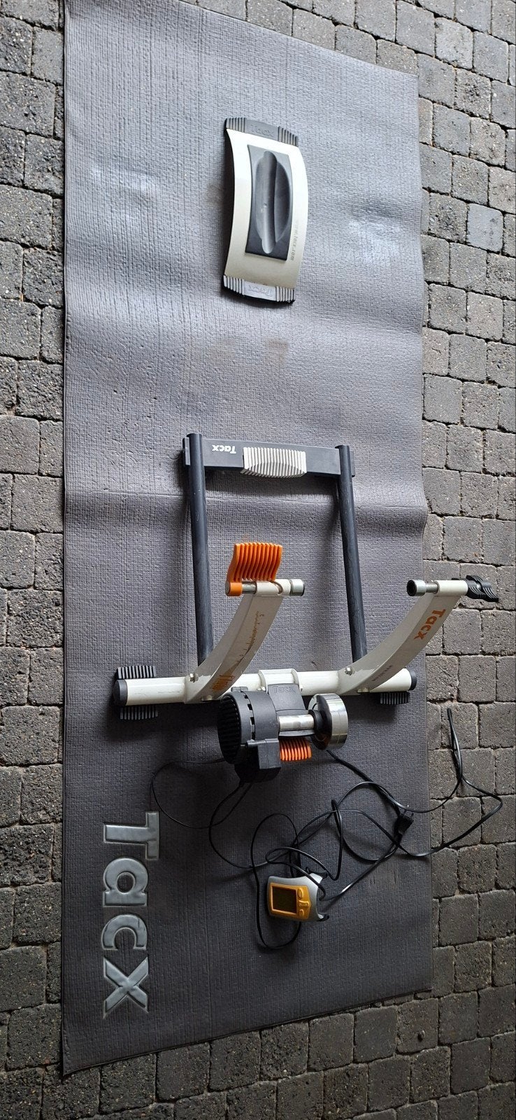 Tacx Flow fietstrainer met mat en voorwielsteun, Ophalen of Verzenden, Gebruikt, Overige typen