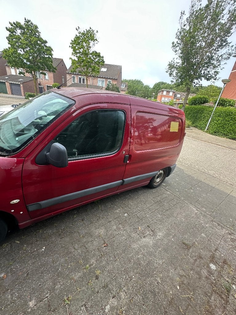 Peugeot Partner 1.9 D 2006 - APK tot 03-2027 - rijdt goed, Auto's, Voorwielaandrijving, Zwart, 4 cilinders, Origineel Nederlands
