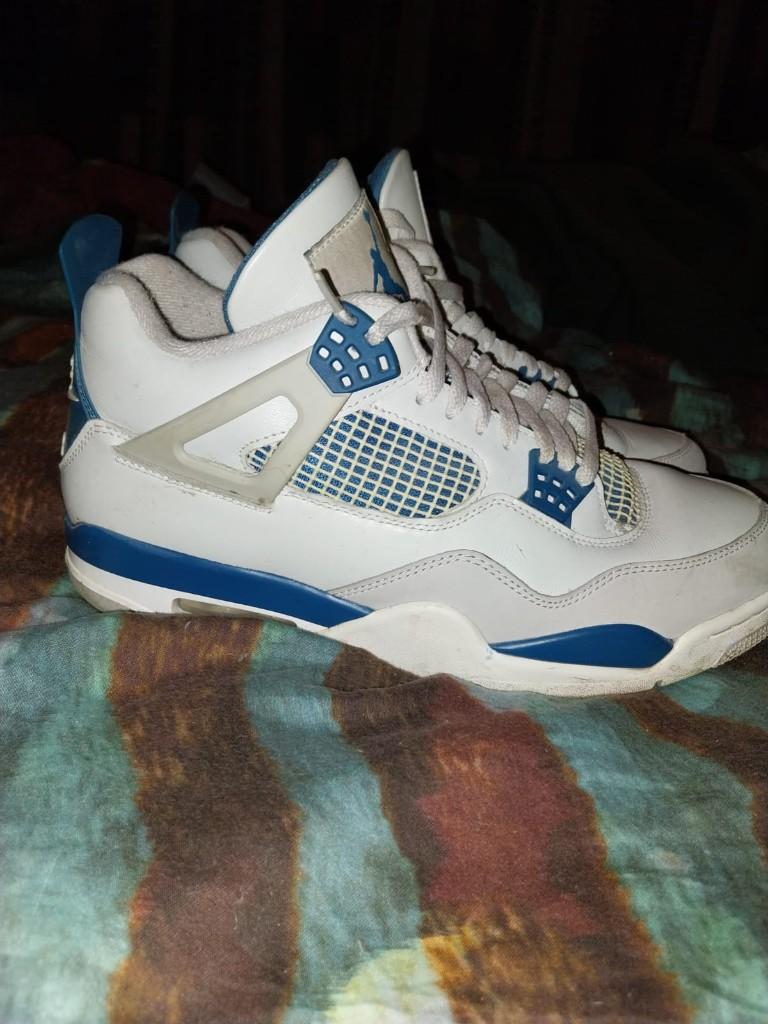Air Jordan 4 Retro "Military Blue" (2024) – Maat:45,5 EU, Kleding | Heren, Schoenen, Ophalen, Zo goed als nieuw, Blauw, Nike Air Jordan