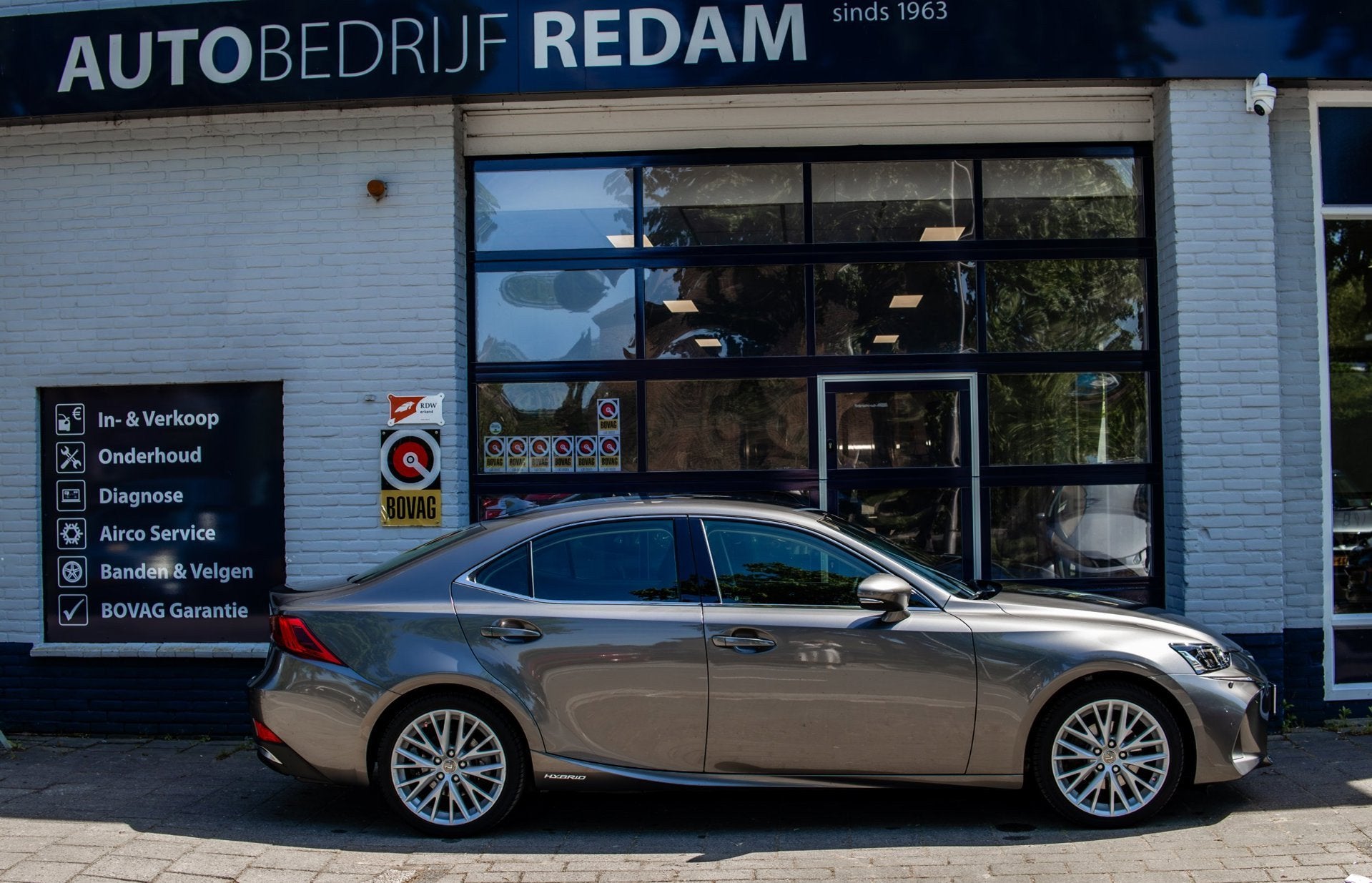 Lexus IS 300h Hybrid Business Line Pro, Auto's, Dealer onderhouden, Achterwielaandrijving, Gebruikt, 181 pk