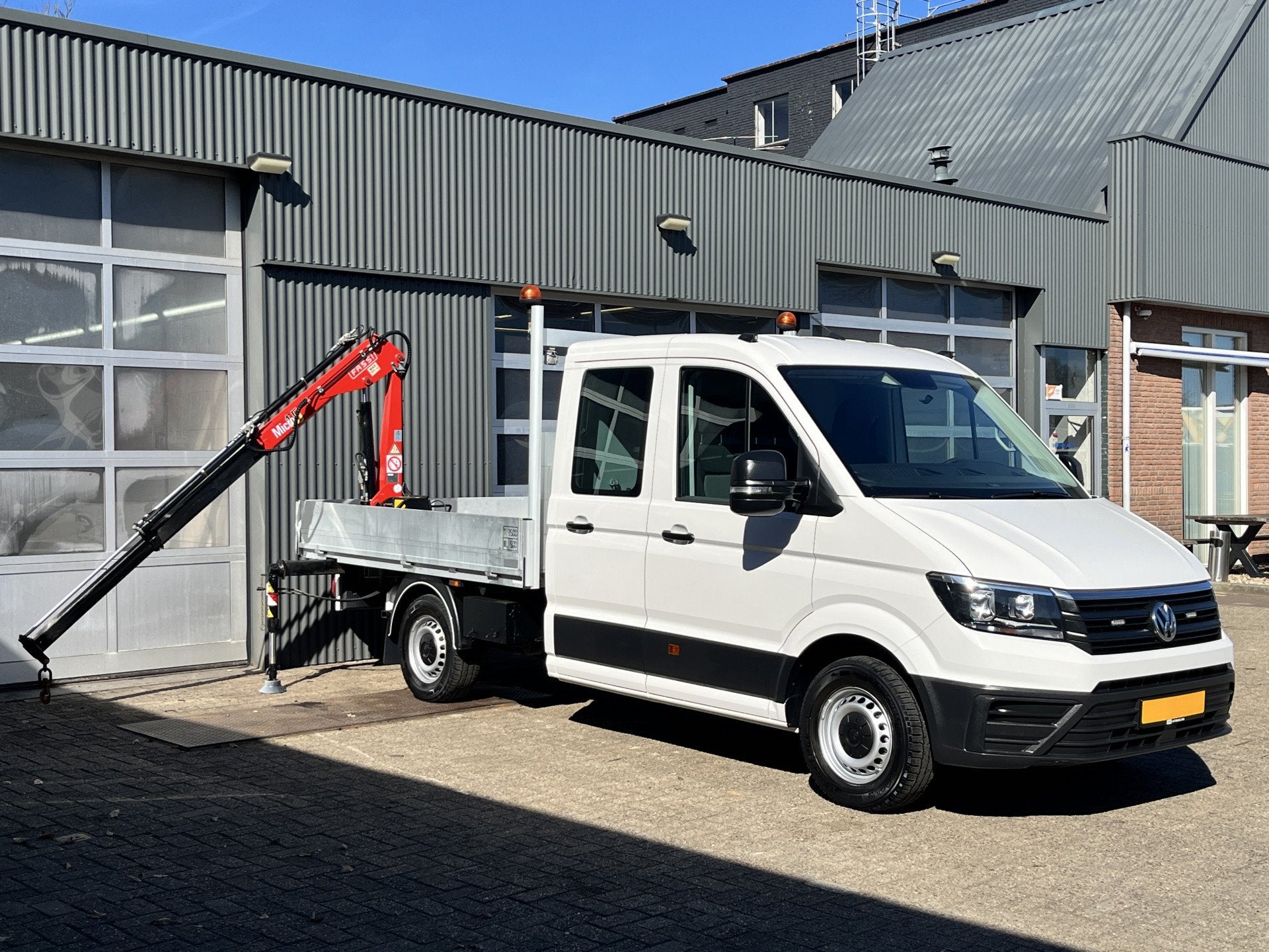 Volkswagen Crafter 35 2.0 TDI L3 Fassi Laadkraan M15A Trekha, Voorwielaandrijving, Stof, Volkswagen, Wit
