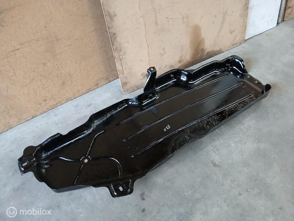 Brandstoftank beugel Land Rover Discovery 3 Bescherming Tank, Land Rover, Ophalen of Verzenden, Gebruikt, Land Rover