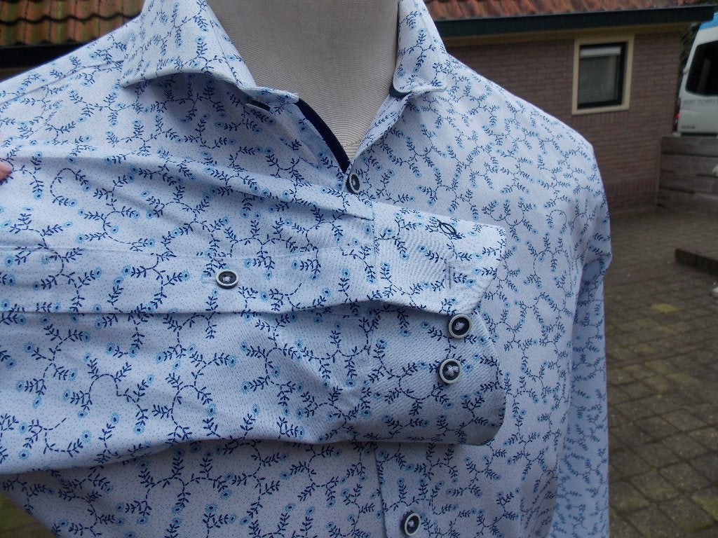 Bloemen overhemd maat S blauw wit nieuw, Ophalen of Verzenden, Nieuw, Wit, Halswijdte 38 (S) of kleiner