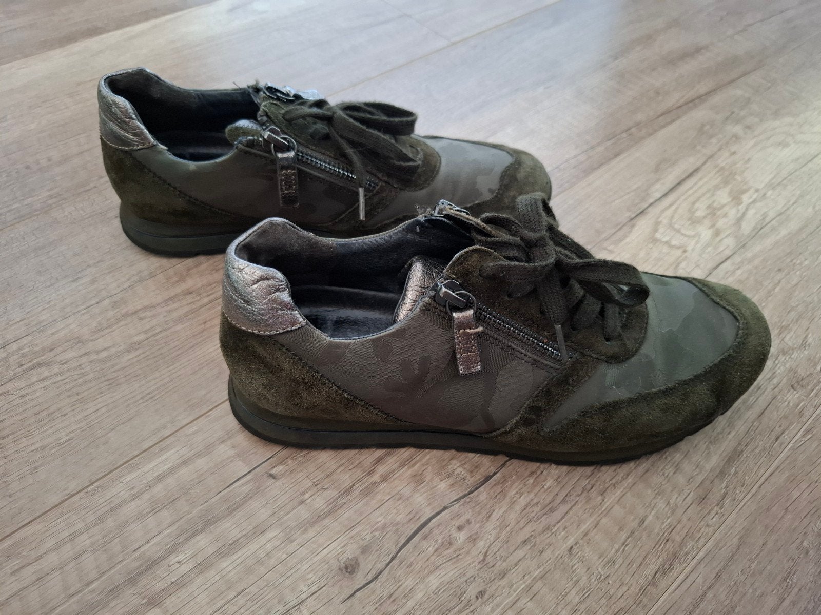 Gabor gympen maat 37, groen met brons, Ophalen of Verzenden, Zo goed als nieuw, Groen, Sneakers of Gympen