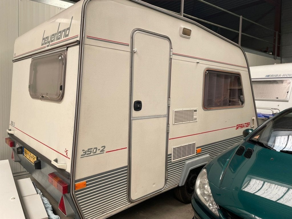 Beyerland caravan, Reservewiel, Omvormbare zithoek, Treinzit, Tot en met 3