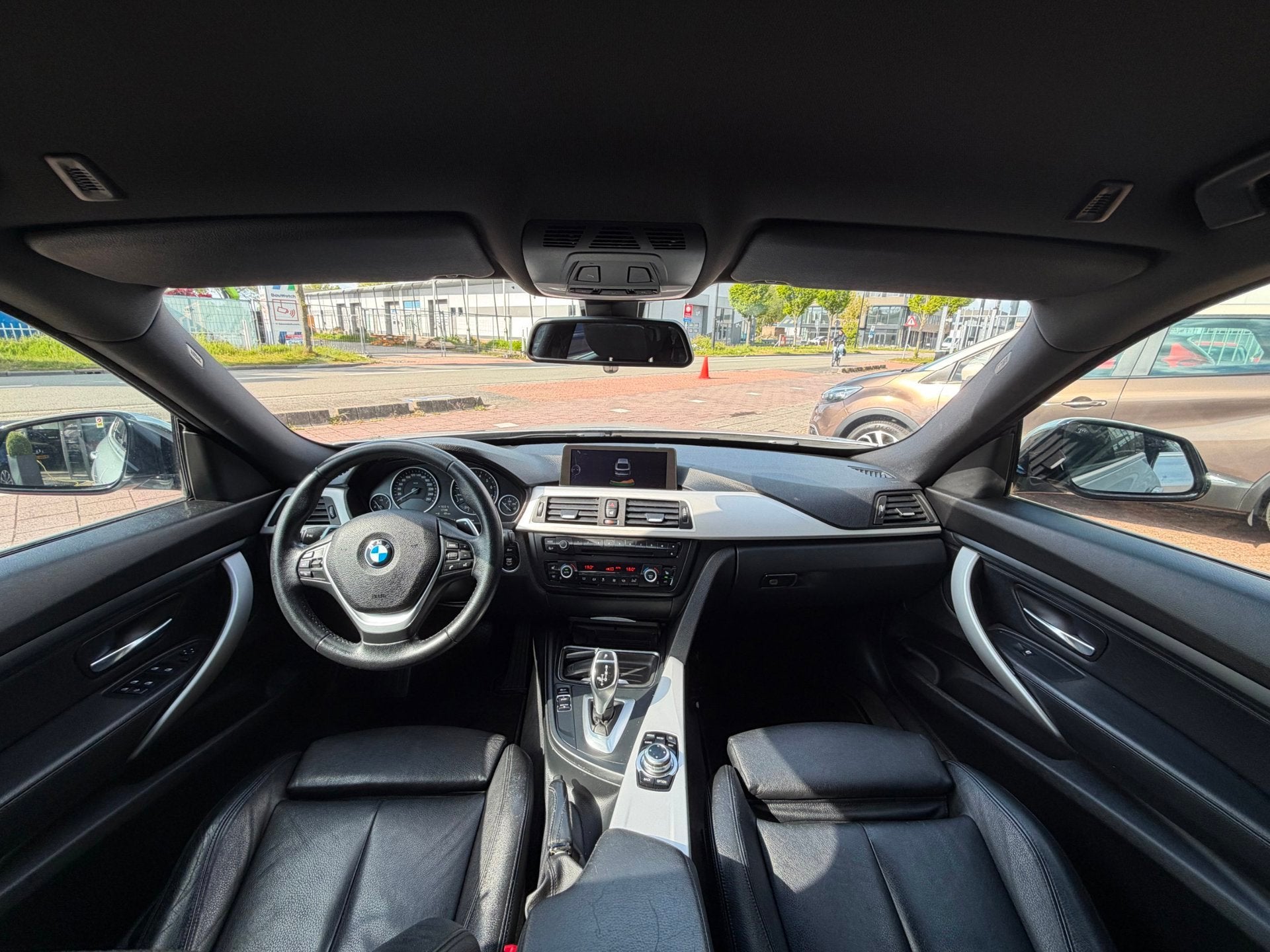BMW 3-serie Gran Turismo 320i High Executive AUT|NAVI|Leder, Auto's, BMW, Achterwielaandrijving, Gebruikt, Euro 6, 4 cilinders
