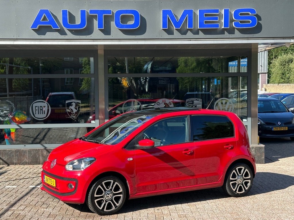 Volkswagen UP 1.0 high up! BlueMotion Navi Airco Cruise Pano, Auto's, Voorwielaandrijving, Gebruikt, 840 kg, Origineel Nederlands
