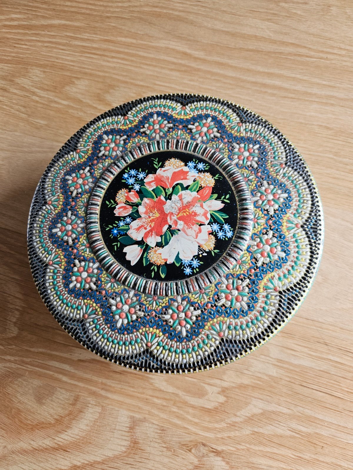Vintage Kralen Koekjestrommel met Bloemmotief, Verzamelen, Ophalen of Verzenden