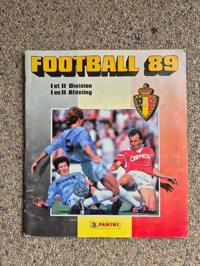 PANINI voetbal 89 BELGIE, Verzamelen, Sportartikelen en Voetbal, Ophalen of Verzenden, Gebruikt, Buitenlandse clubs, Poster, Plaatje of Sticker