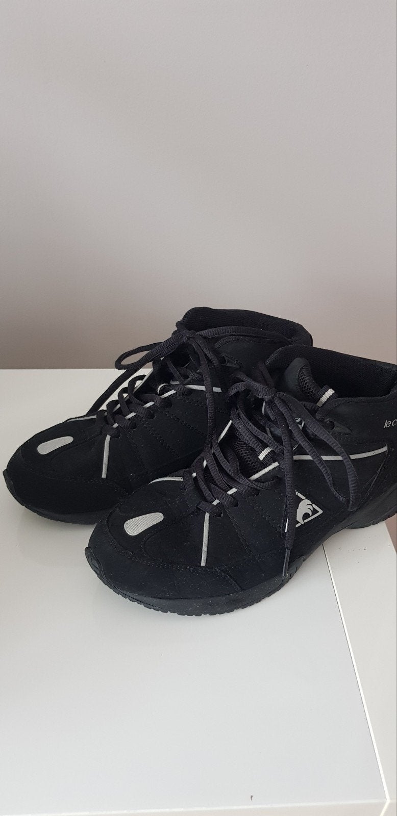 Sportschoenen maat 37, Ophalen of Verzenden, Zo goed als nieuw, Zwart, Sportschoenen