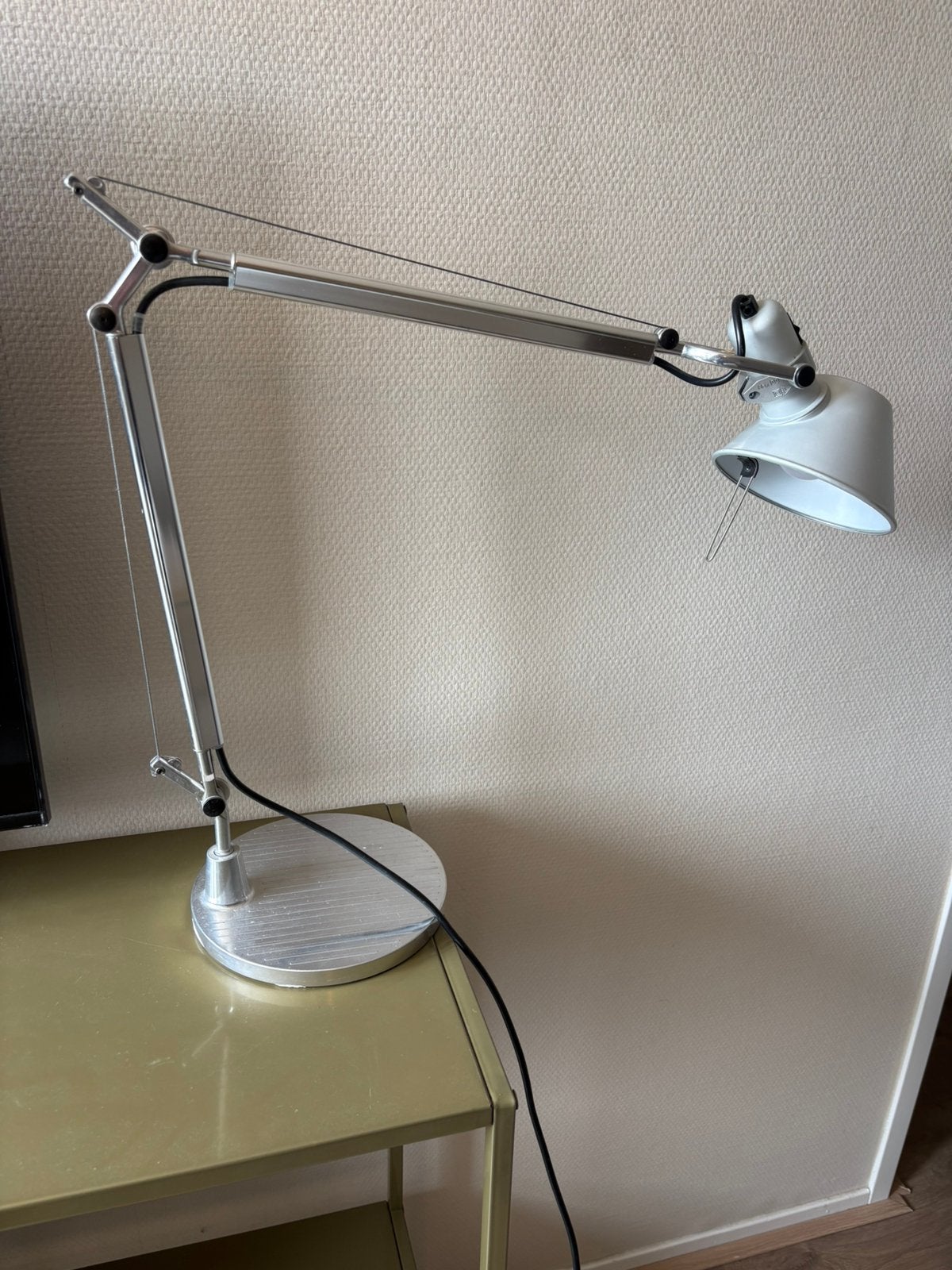 Artemide Tolomeo Mini bureaulamp – origineel – Made in Italy, Huis en Inrichting, Ophalen, Gebruikt, Bureaulamp, Artemide