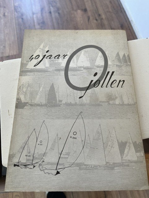 Boek 40 jaar Jollen, Ophalen of Verzenden, Gebruikt, Boek of Tijdschrift