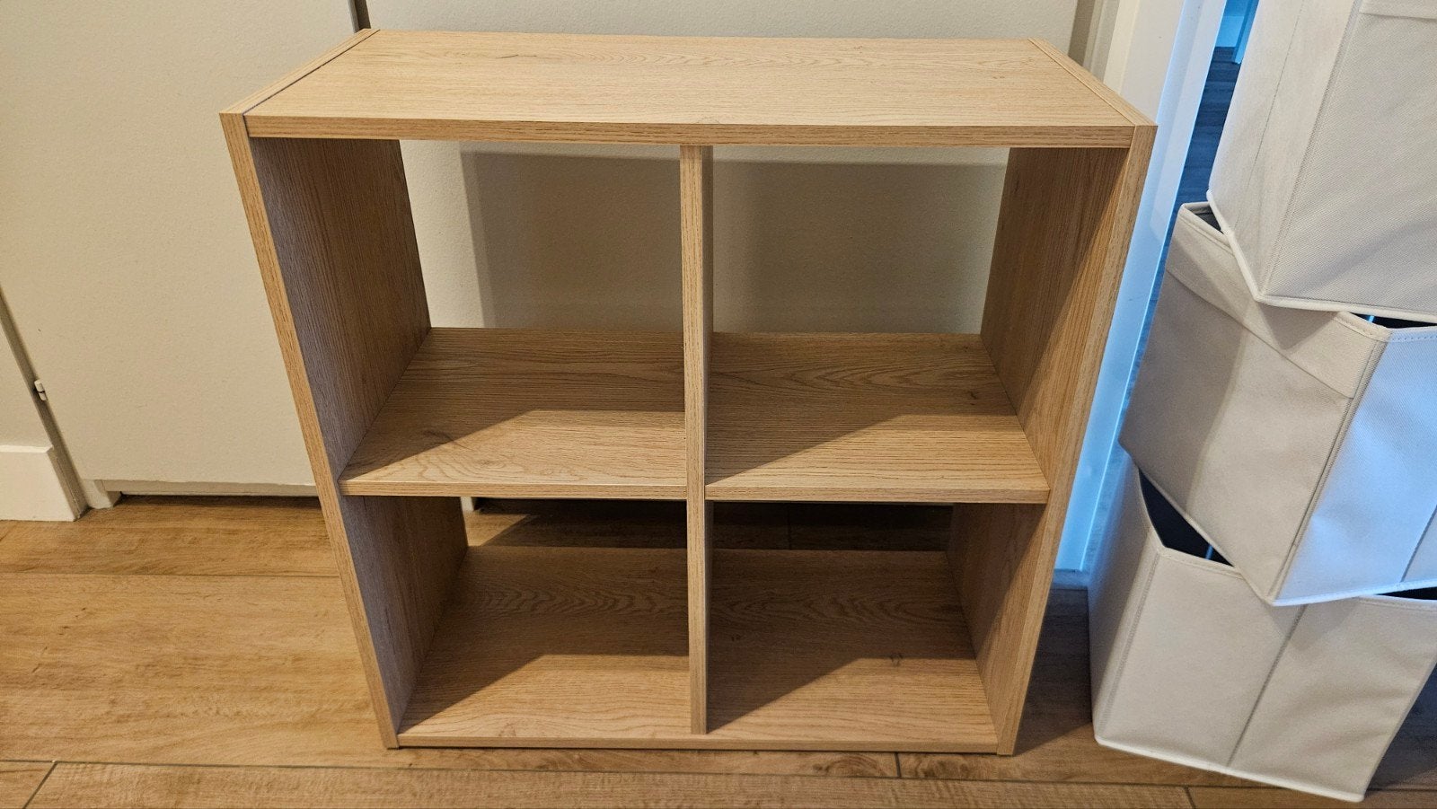 Houten vakkenkastje zgan. 68x68x32cm, Ophalen