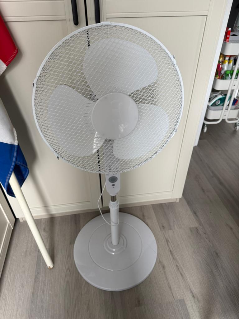 Stille witte ventilator, Witgoed en Apparatuur, Ventilatoren, Ophalen, Nieuw, Statiefventilator