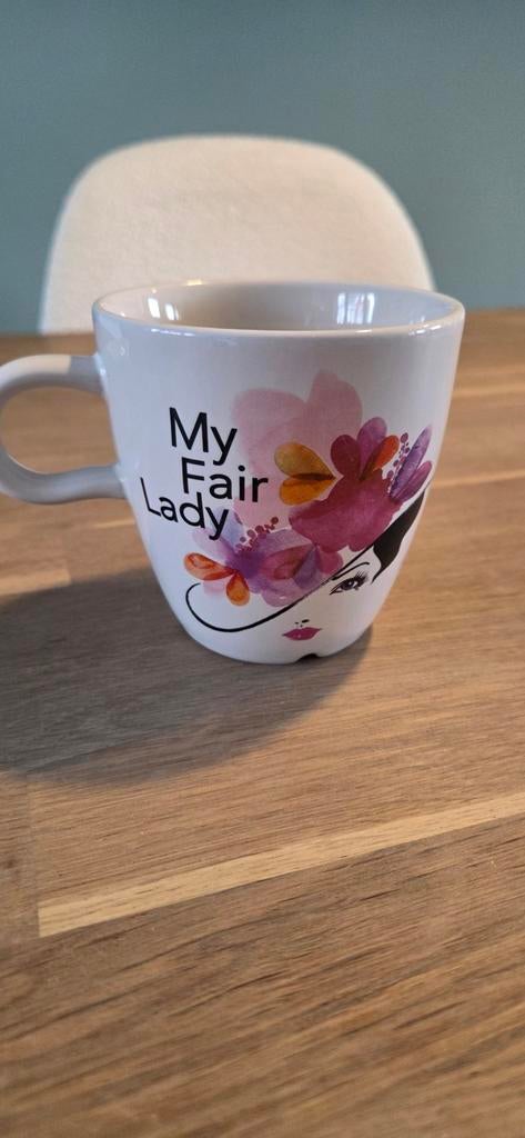 My Fair Lady mok met bloemen en DE logo, Huis en Inrichting, Ophalen of Verzenden