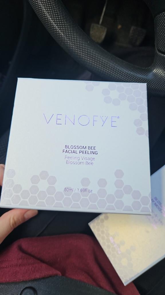Venofye Blossom Bee Facial Peeling - Nieuw in verpakking, Ophalen of Verzenden, Nieuw, Gehele gezicht