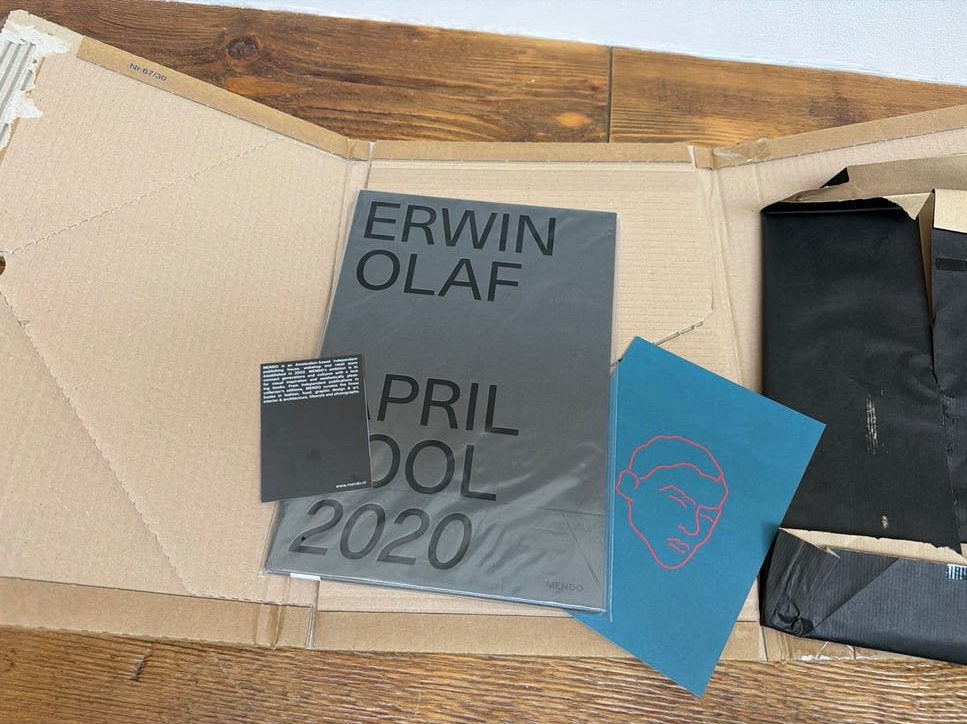 Erwin Olaf April Fool 2020 - Limited Edition Fotoboek, Ophalen of Verzenden, Nieuw, Fotografen