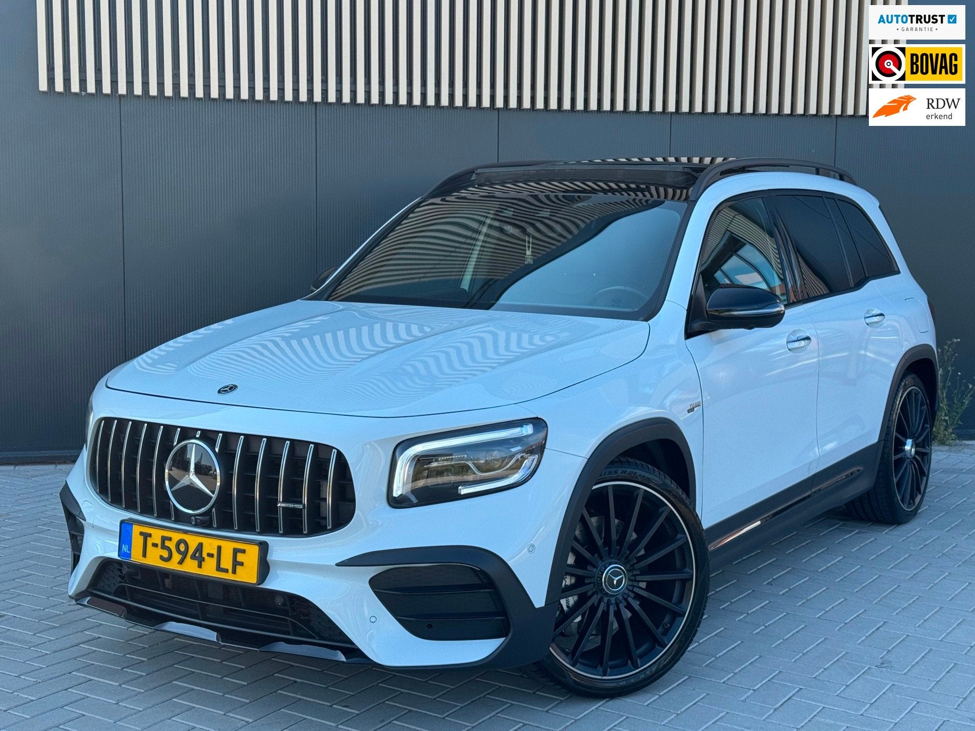 Mercedes-Benz GLB AMG 35 4MATIC Premium Plus | BOMVOL | DEAL, Dealer onderhouden, Euro 6, 4 cilinders, 1655 kg