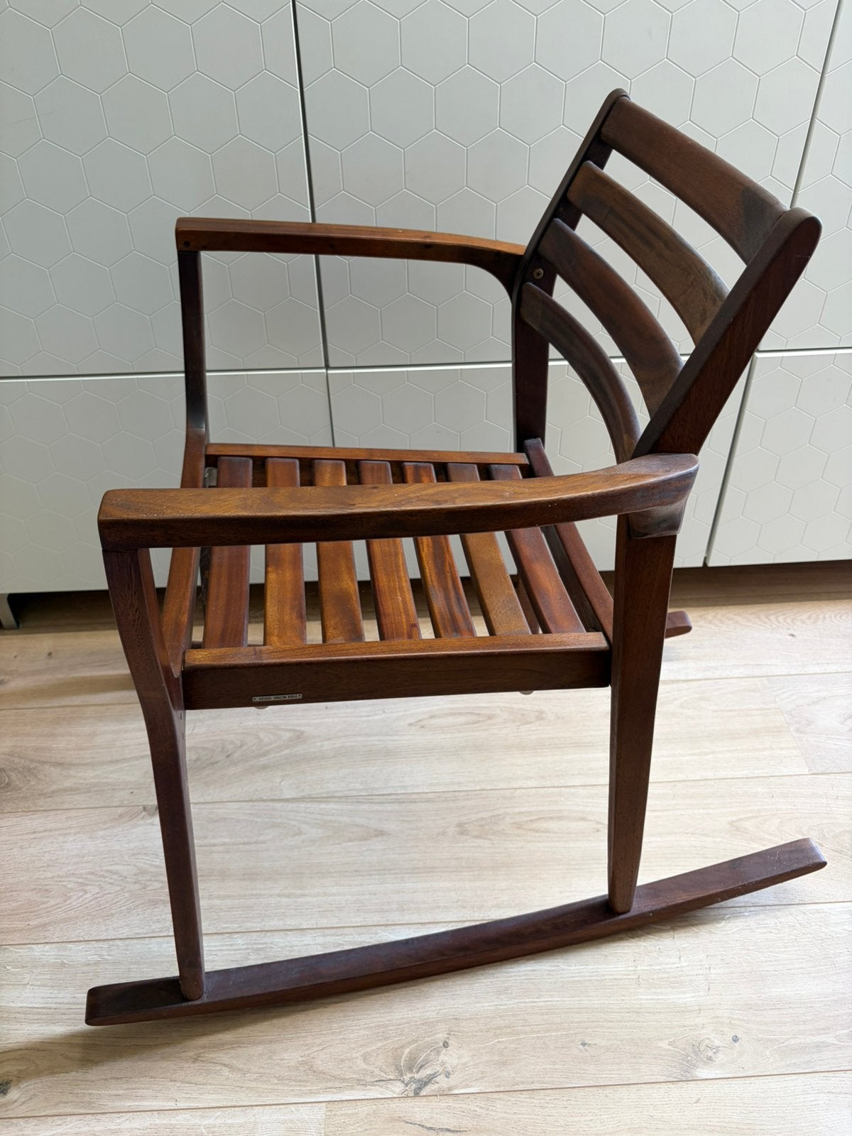 Schommelstoel design: Jacob Berg, Ophalen, Jacob Berg, Bruin, Zo goed als nieuw