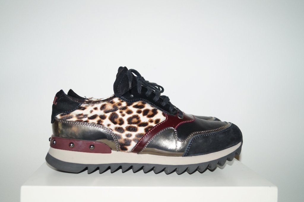 AGL Sneakers Maat 39, Verzenden, Rood, Sneakers of Gympen, Zo goed als nieuw