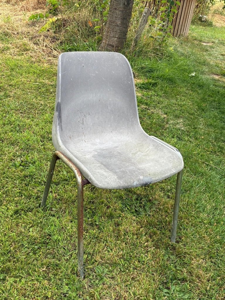 7 Grijze Stoelen, Huis en Inrichting, Stoelen, Ophalen, Kunststof, Gebruikt, Grijs