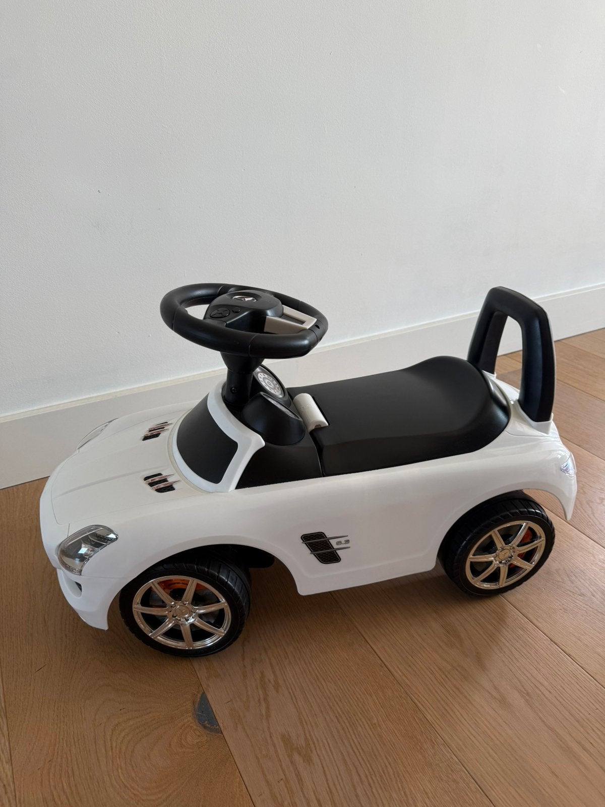 Loopauto Mercedes SLS AMG wit – in nette staat, Kinderen en Baby's, Speelgoed | Buiten | Voertuigen en Loopfietsen, Ophalen of Verzenden