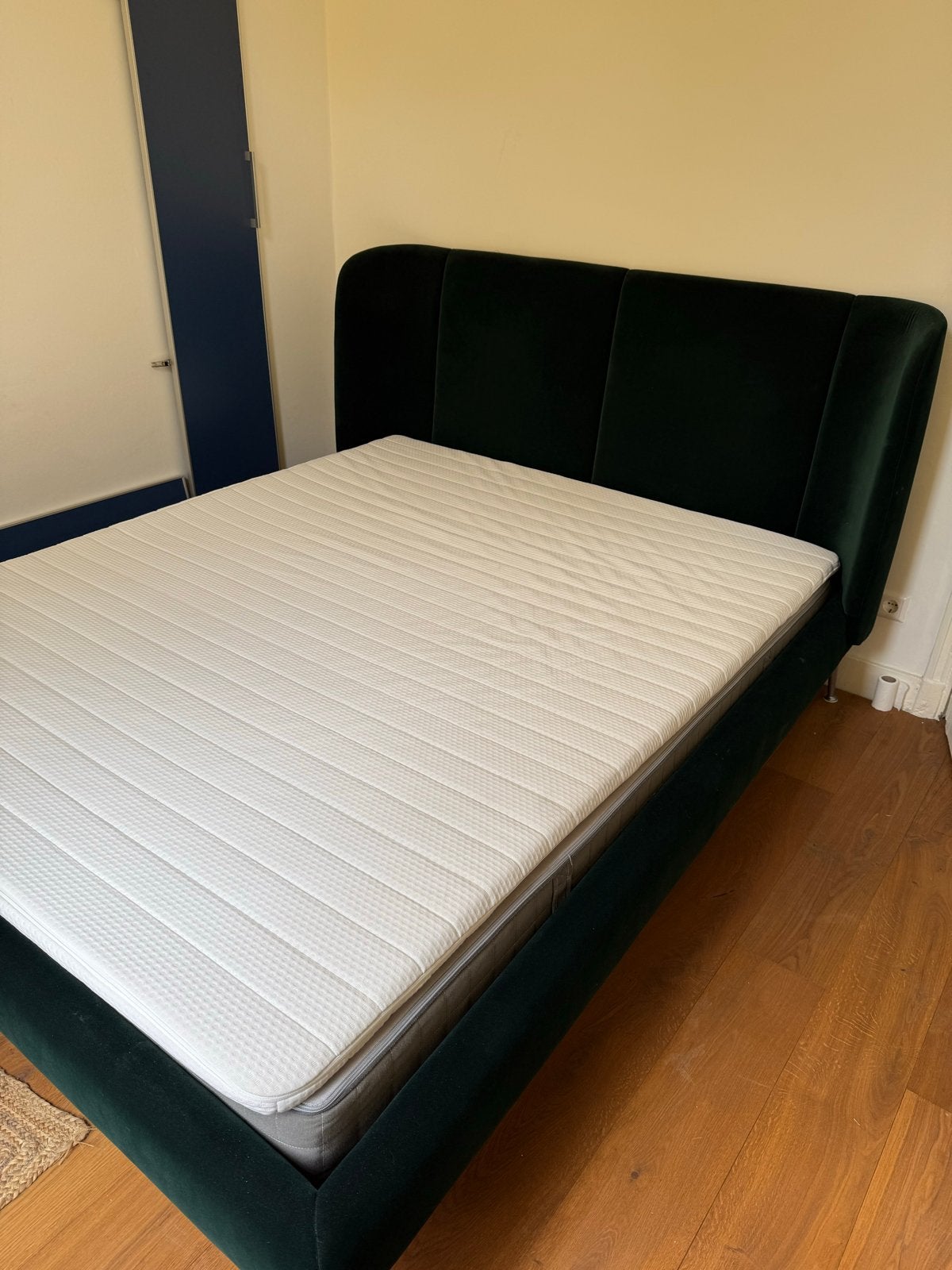 Ikea Tufjord bed 160x200 donkergroen exclusief matras, Ophalen, Tweepersoons, Zo goed als nieuw, 200 cm