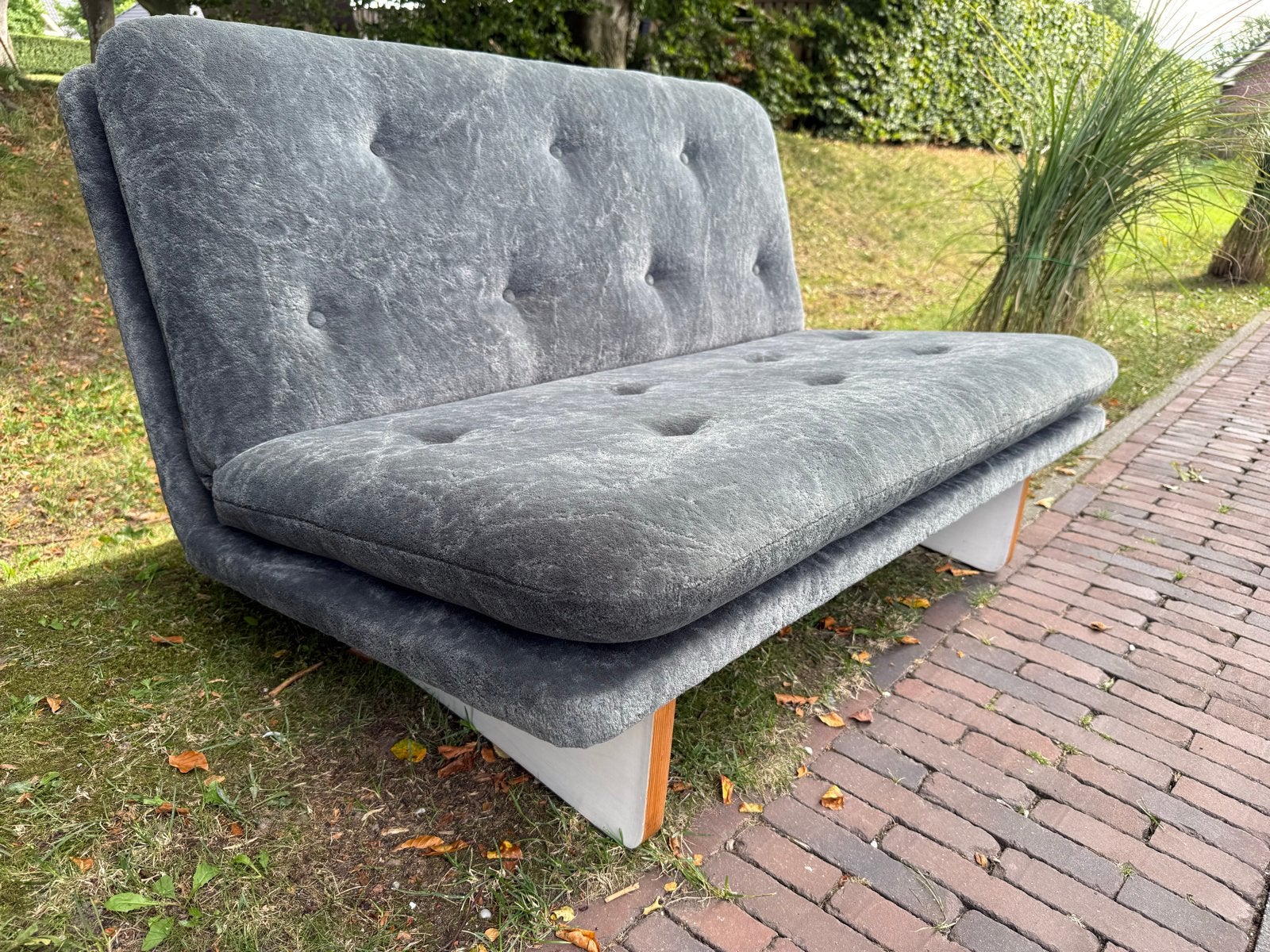 Comfortabele grijze tweepersoonsbank - Artifort, Gebruikt, 150 tot 200 cm, Vintage, Tweepersoons