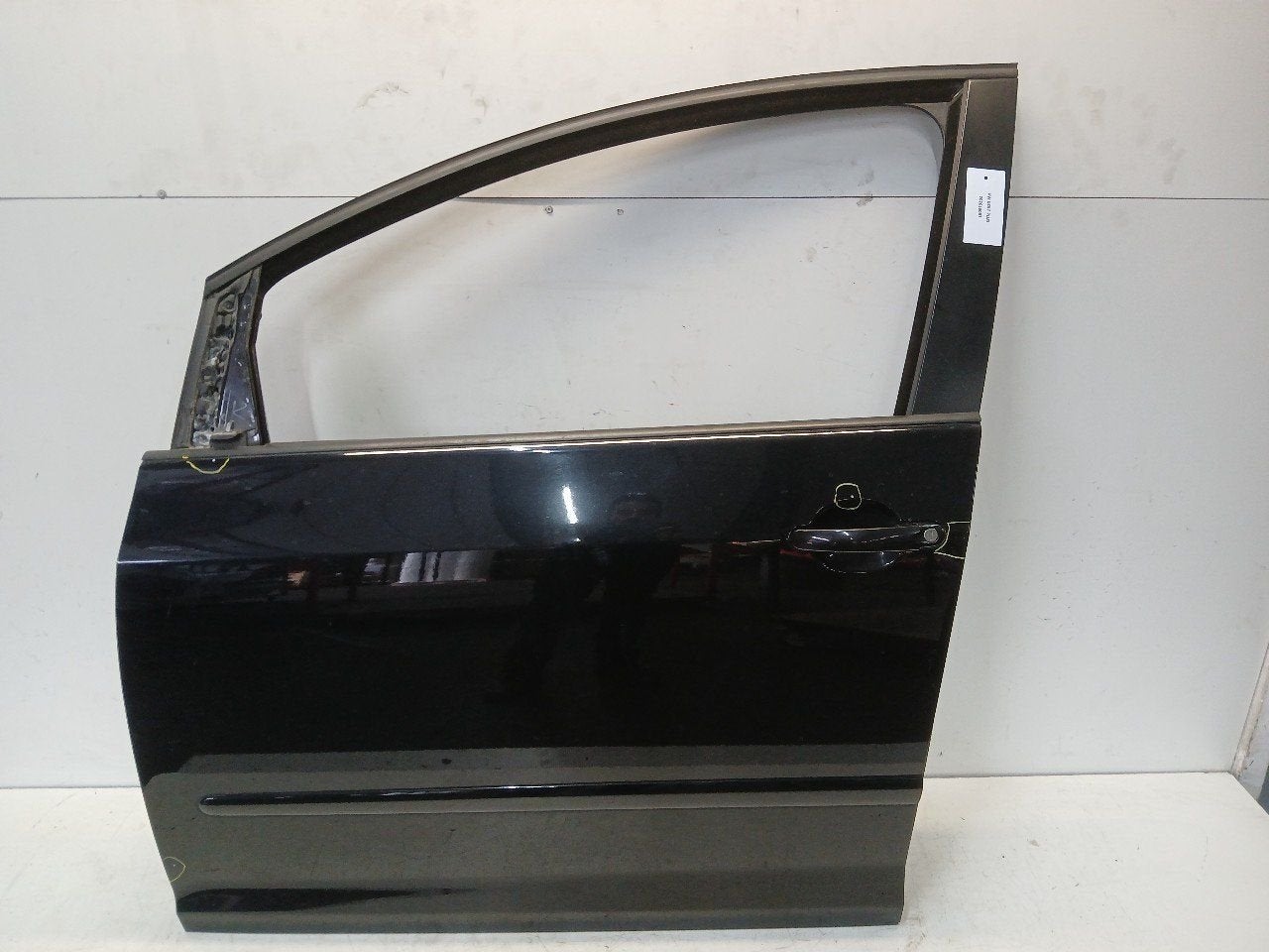 Portier links voor Volkswagen Golf, Onderdelen@venauto.nl, Van der Ven Autorecycling B.V., Gebruikt, Ettenseweg 76, 4706 PB Roosendaal, The Netherlands