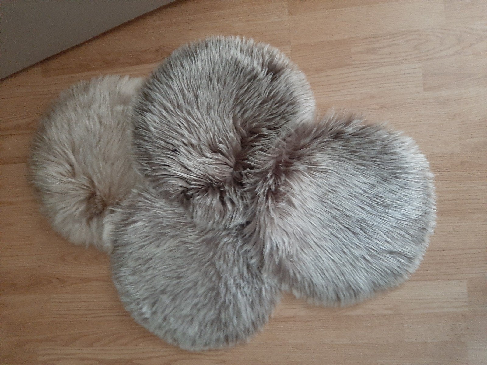 Imitatie bontjes in zeer nette staat, Minder dan 50 cm, Grijs, Rond, Minder dan 50 cm