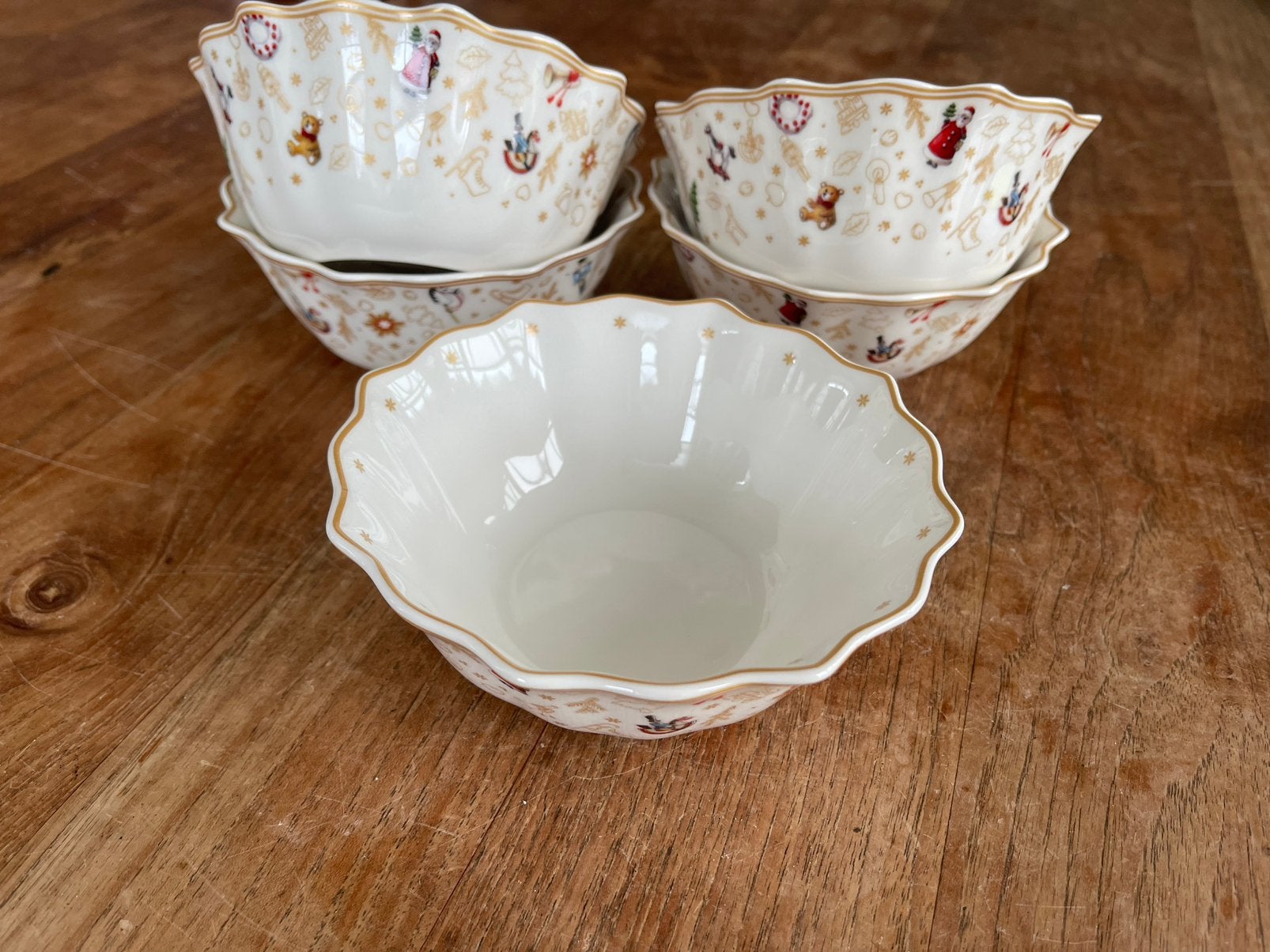 Villeroy & boch Toy's Delight jubileumseditie kerst kom 15cm, Villeroy & Boch, Ophalen of Verzenden, Zo goed als nieuw, Kom(men)