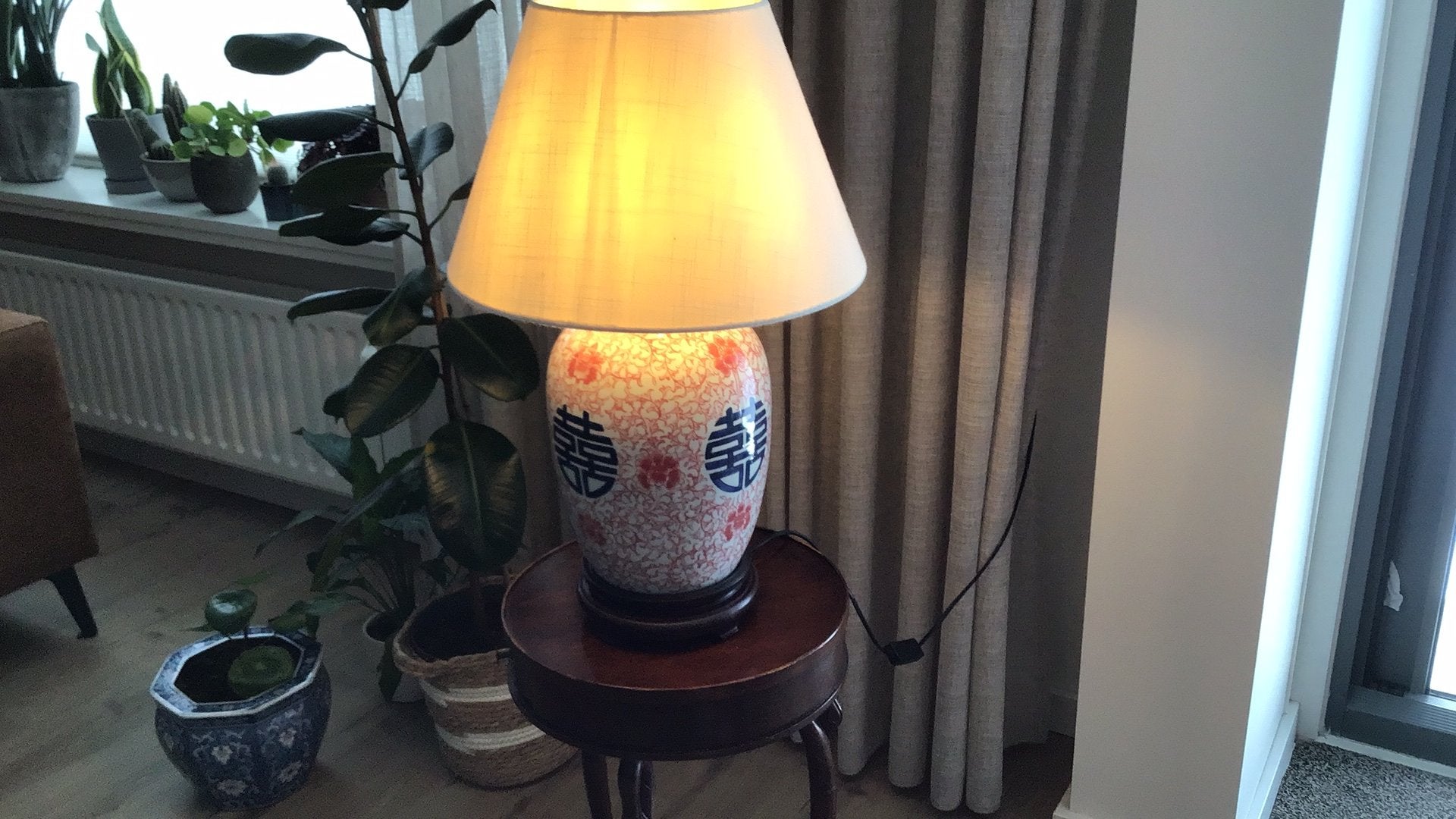 Chinese tafellamp, Overige materialen, 50 tot 75 cm, Ophalen of Verzenden, Zo goed als nieuw