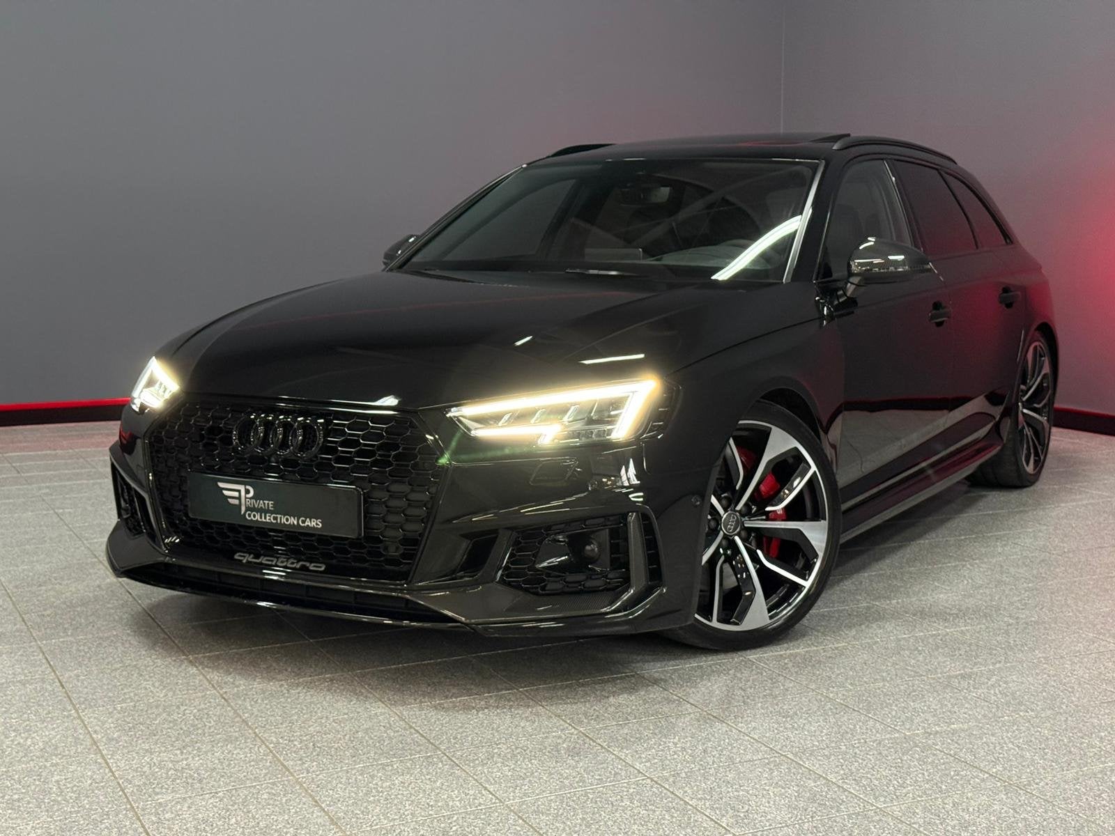 Audi RS4 Avant 2.9 TFSI quattro Pano|HUD|Carbon|B&O, Automaat, Gebruikt, Zwart, Vierwielaandrijving