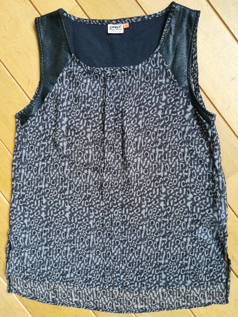 VERO MODA top bloes zwart dierenprint maat 38, Maat 38/40 (M), Vero Moda, Zwart, Ophalen of Verzenden