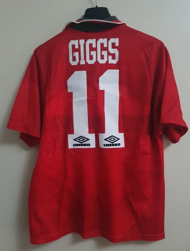 Manchester United 1996 1998 Giggs 11 Umbro Voetbal Shirt M, Ophalen of Verzenden, Zo goed als nieuw, Buitenlandse clubs, Shirt