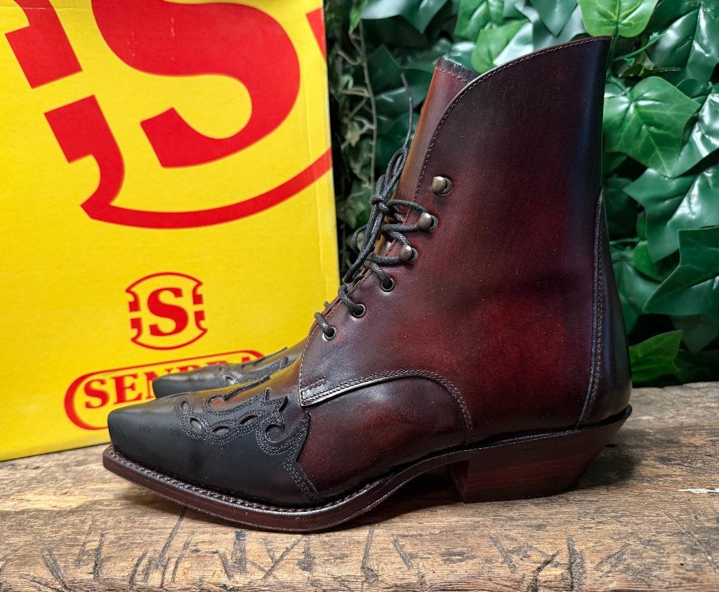 Prachtige vintage victoriaanse veterlaars sendra maat 39, Sendra, Bruin, Lage of Enkellaarzen, Nieuw