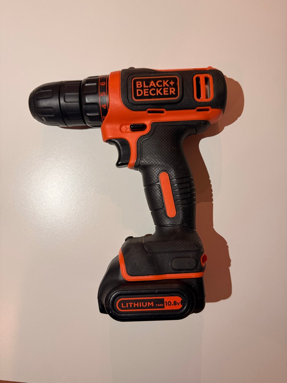 Black+Decker Accuboormachine ZONDER OPLADER!, Gebruikt, Variabele snelheid, Ophalen of Verzenden, Boor- en Schroefmachine