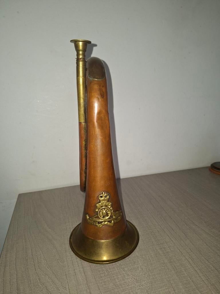 Vintage Koperen Bugel met Koninklijk Embleem, Ophalen of Verzenden