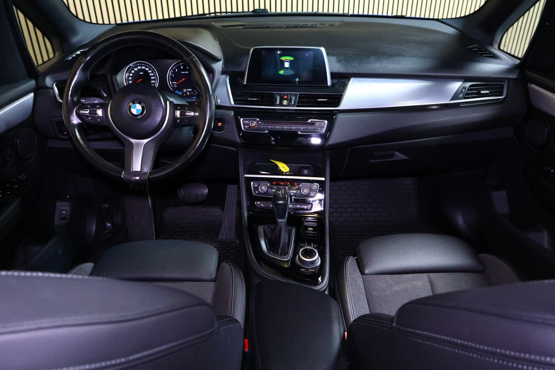 BMW 2 Serie Active Tourer 225xe M SPORT iPerform PLUGIN AUTO, Gebruikt, Zwart, Blauw, Bedrijf
