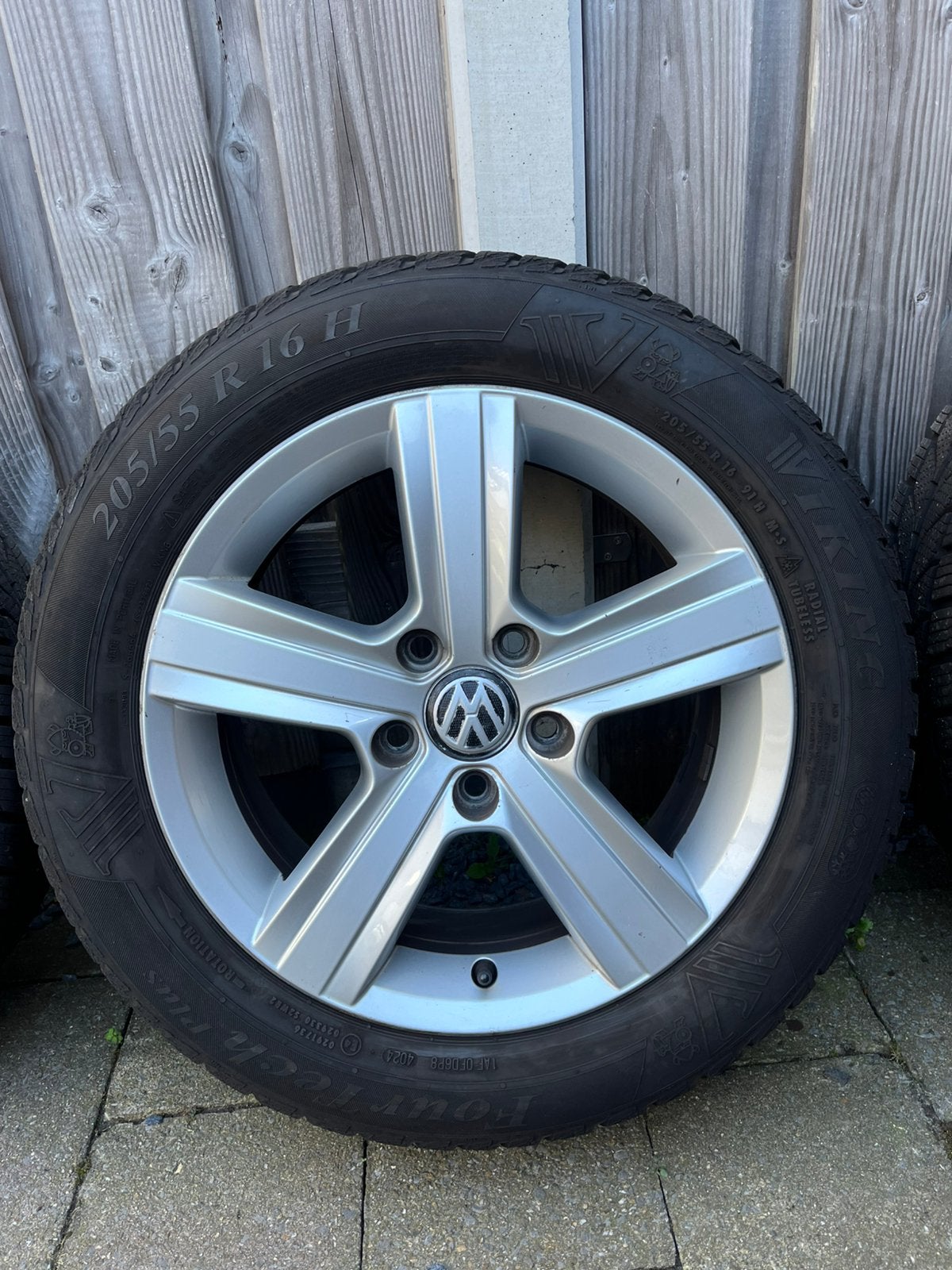 Originele lichtmetalen velgen Volkswagen 4 season banden, Ophalen