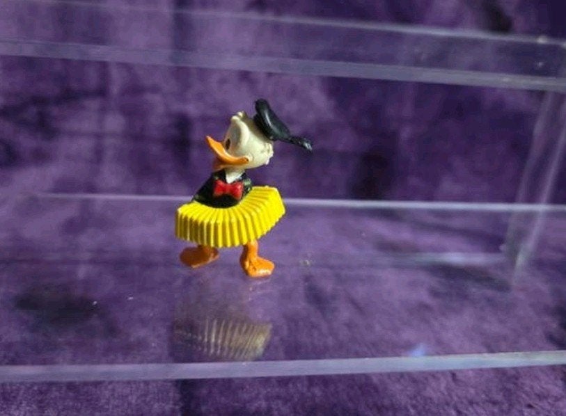 Donald Duck variant met zwarte muts - Kinder Surprise, Ophalen of Verzenden, Zo goed als nieuw