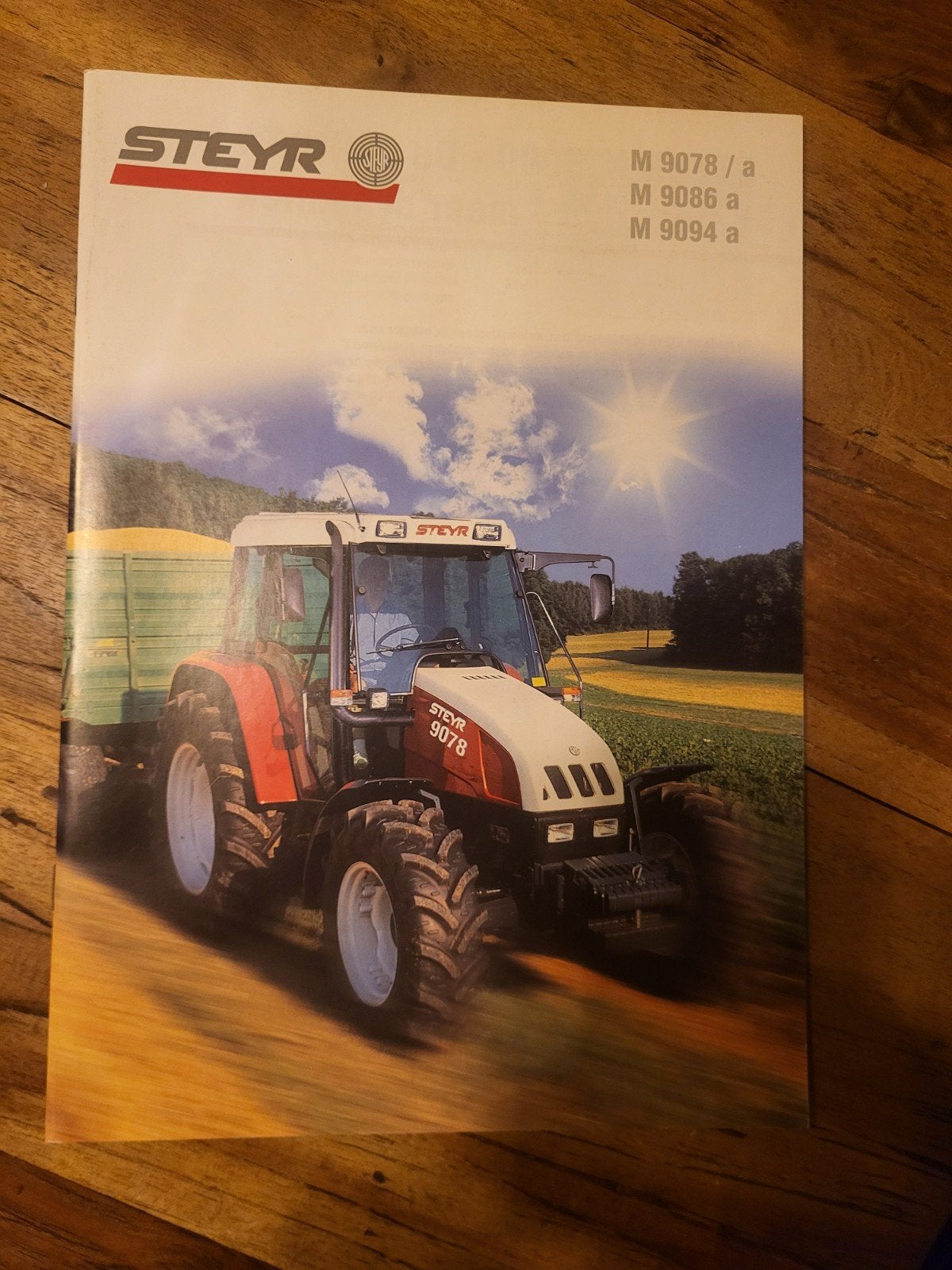 tractor folder Steyr M 9078/a M 9086 a M 9094 a, Boeken, Ophalen of Verzenden, Zo goed als nieuw
