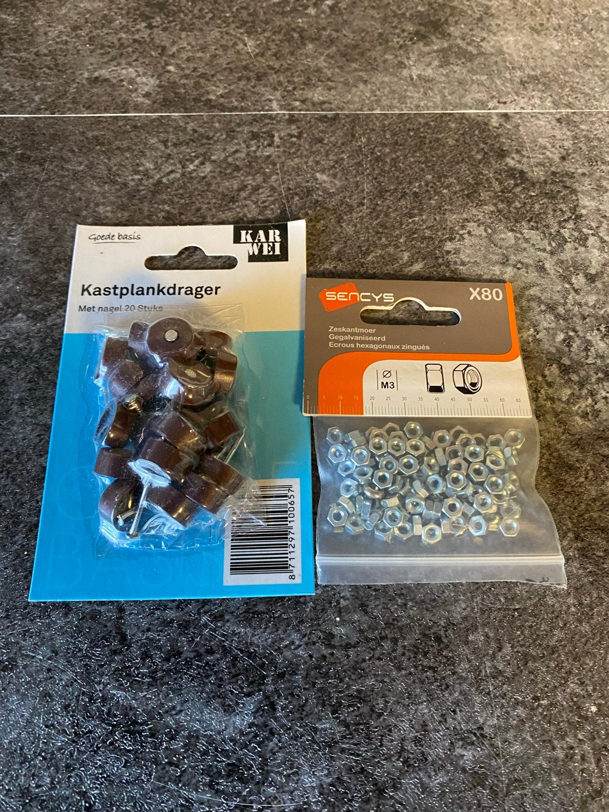 Kastplankdragers en Zeskantmoeren M3 (80 stuks), Ophalen of Verzenden, Nieuw, Bouten of Moeren