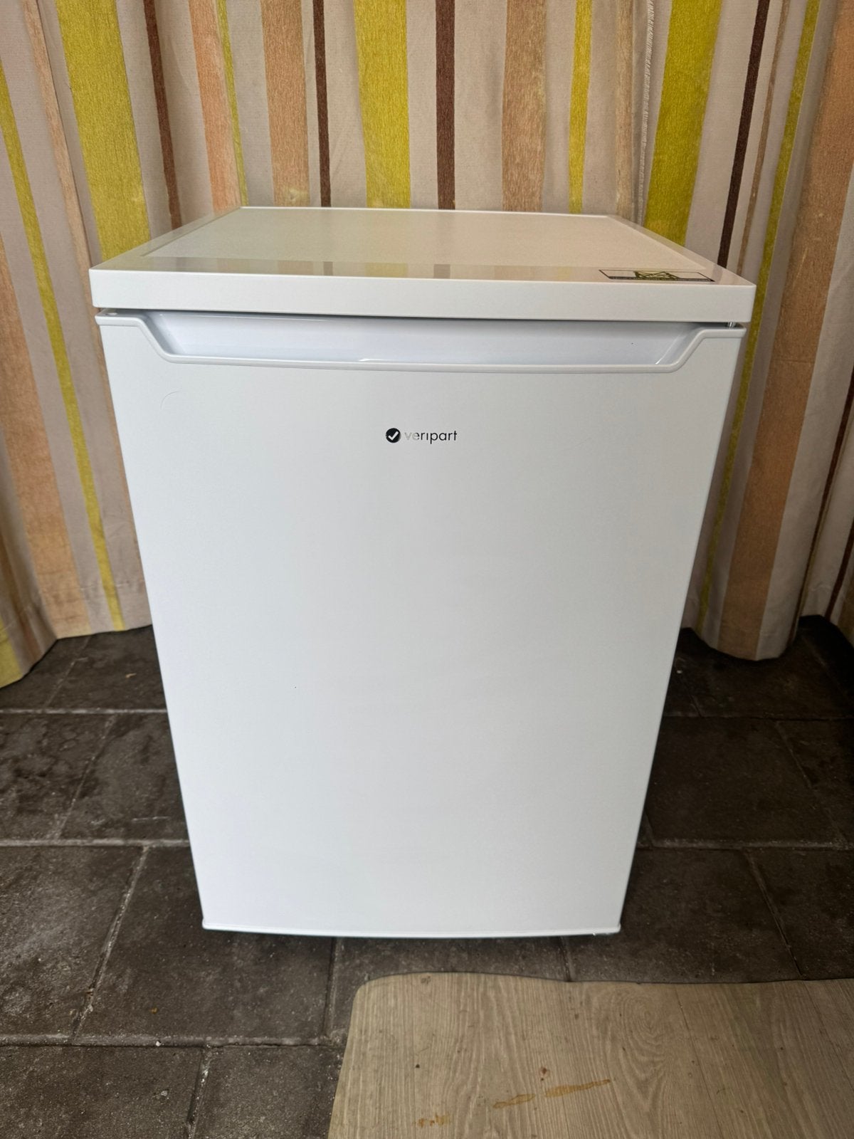 Veripart Tafelmodel Koelkast | Werkt Goed | Schoon, Ophalen, Minder dan 85 cm, 100 tot 150 liter, Energieklasse A of zuiniger